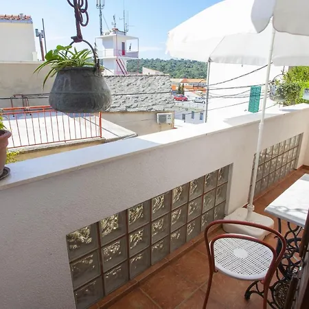 Guest house Apartments And Rooms With Wifi Makarska - 11063 Makarska