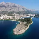 Apartments And Rooms With Wifi Makarska - 11063 Gasthof